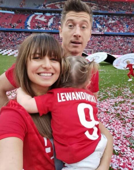 anna lewandowska kinder|Robert Lewandowski’s Family: Parents, Siblings, Wife & Children